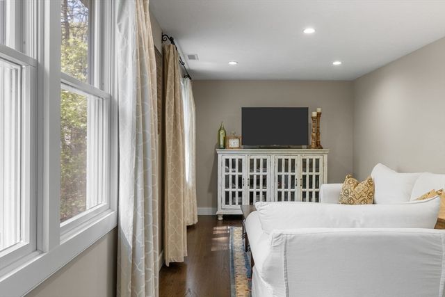 47 Country Ln, Dennis, MA 02639