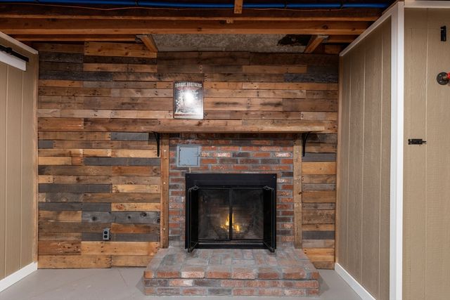 47 Country Ln, Dennis, MA 02639