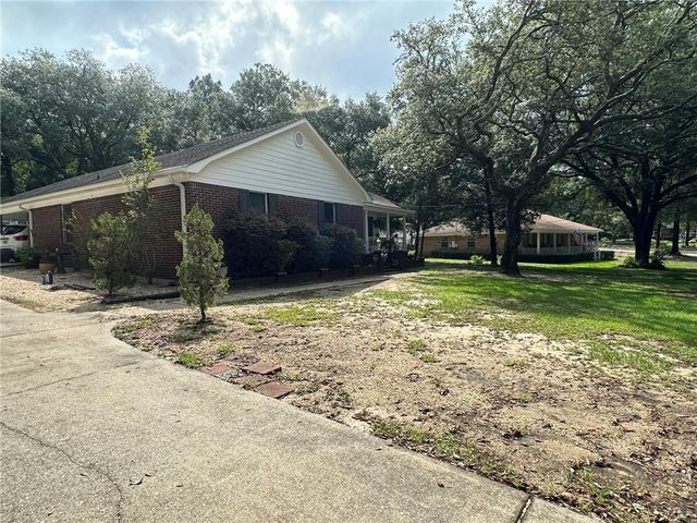 4514 Hickory Lane, Saraland, AL 36571