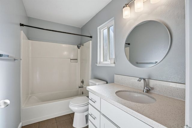 251 Shoreline Dr, Pittsburg, CA 94565