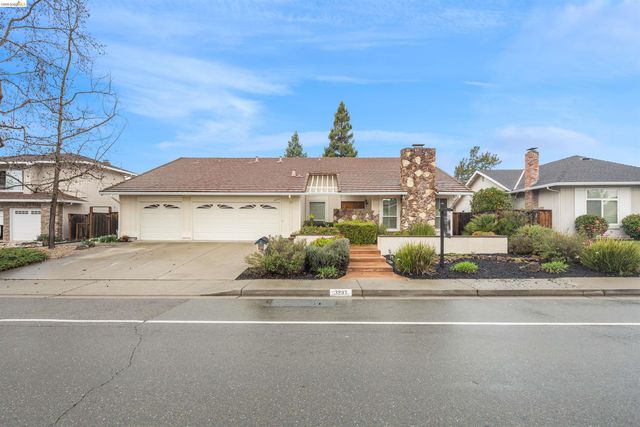 3237 Vera Cruz Dr, San Ramon, CA 94583