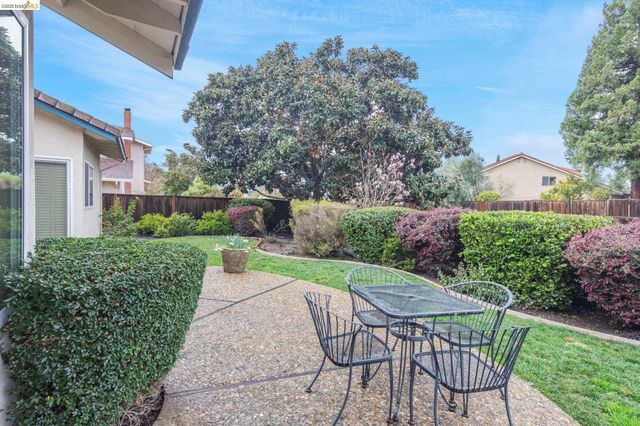 3237 Vera Cruz Dr, San Ramon, CA 94583