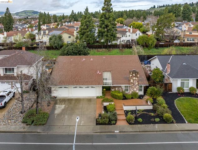 3237 Vera Cruz Dr, San Ramon, CA 94583