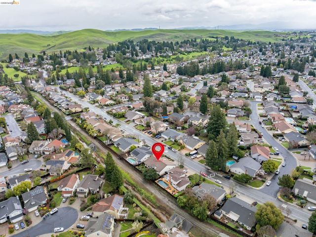 3237 Vera Cruz Dr, San Ramon, CA 94583