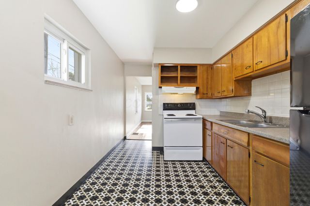3049 Hiawatha Street, Columbus, OH 43224