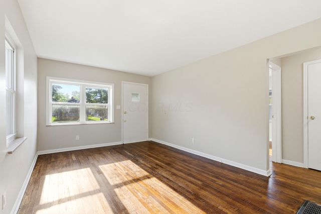 3049 Hiawatha Street, Columbus, OH 43224