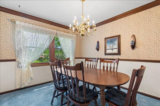 1713 Howlett LANE, Waukesha, WI 53186