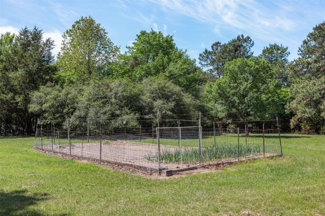 9832 Hawaii Lane, Midway, TX 75852
