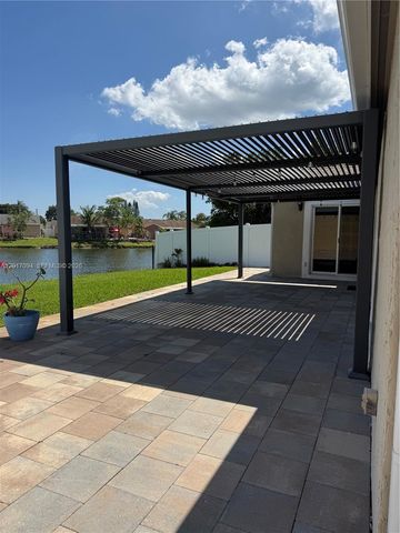 18818 Cloud Lake Cir, Boca Raton, FL 33496