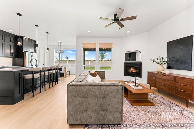 8113 S Granite Ridge Way, Boise, ID 83716