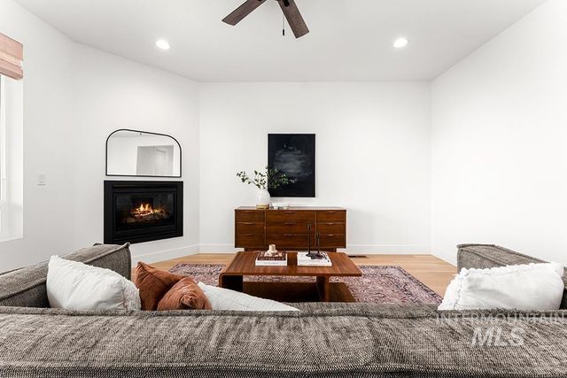 8113 S Granite Ridge Way, Boise, ID 83716