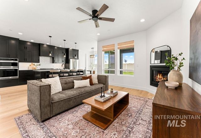 8113 S Granite Ridge Way, Boise, ID 83716