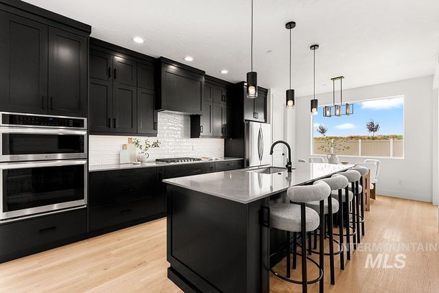 8113 S Granite Ridge Way, Boise, ID 83716