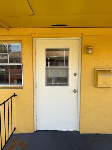 1627 W OAK RIDGE ROAD D, Orlando, FL 32809