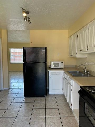 1627 W OAK RIDGE ROAD D, Orlando, FL 32809
