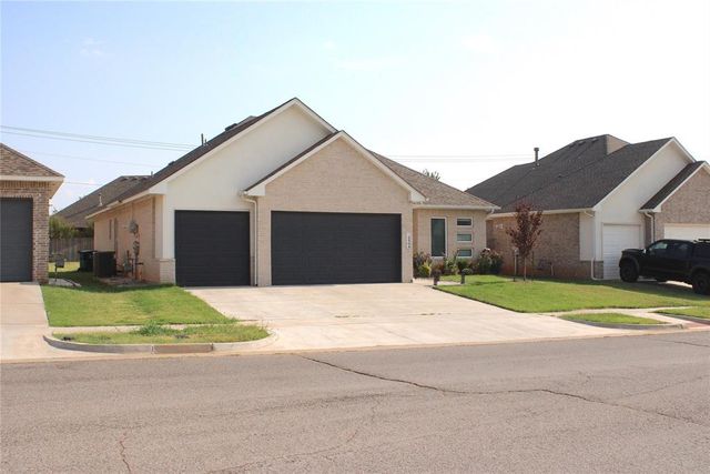 5904 NW 158th Street, Edmond, OK 73013