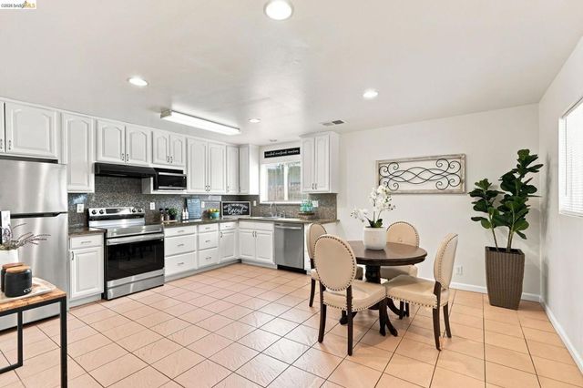 2824 Seville Cir, Antioch, CA 94509