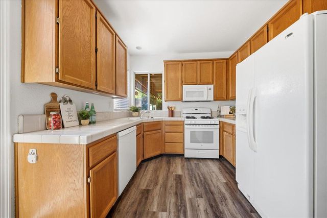 1951 Ajay, Roseville, CA 95678