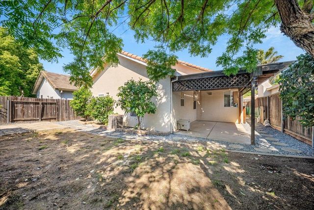 1951 Ajay, Roseville, CA 95678