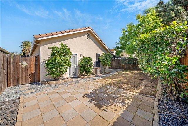 1951 Ajay, Roseville, CA 95678