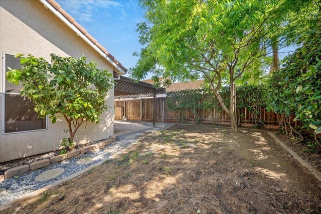 1951 Ajay, Roseville, CA 95678