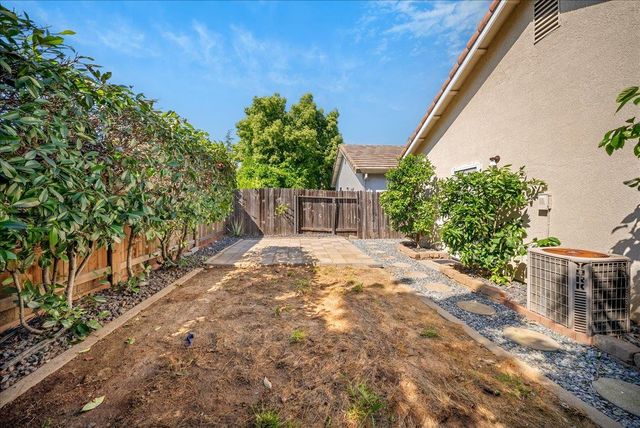 1951 Ajay, Roseville, CA 95678