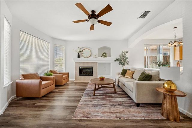 1951 Ajay, Roseville, CA 95678