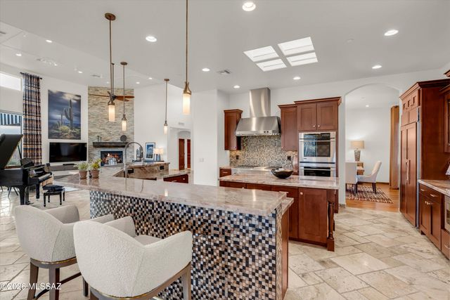 1185 W Weathered Stone Place, Oro Valley, AZ 85755