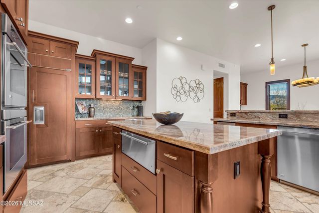 1185 W Weathered Stone Place, Oro Valley, AZ 85755