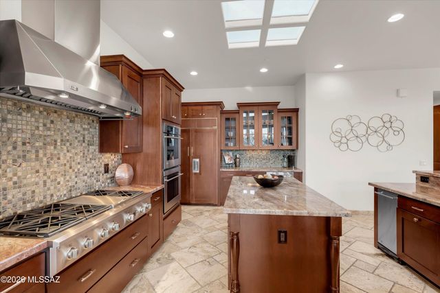 1185 W Weathered Stone Place, Oro Valley, AZ 85755