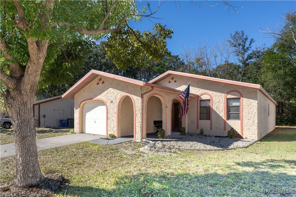 54 Golfview Court, Homosassa, FL 34446