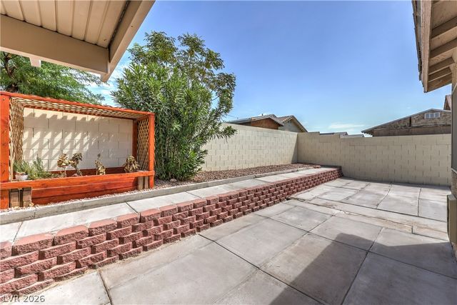 2508 Hollow Oak Avenue, North Las Vegas, NV 89031