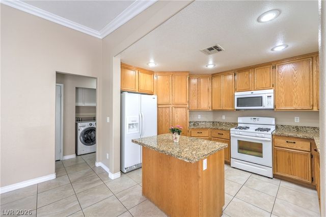 2508 Hollow Oak Avenue, North Las Vegas, NV 89031