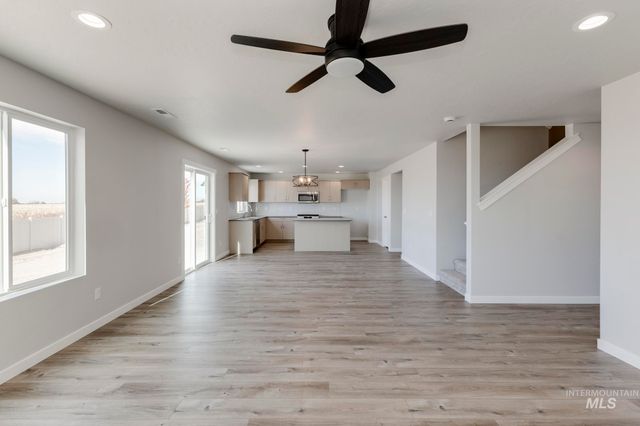 8258 E Bright Angel Dr, Nampa, ID 83687