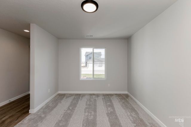 8258 E Bright Angel Dr, Nampa, ID 83687