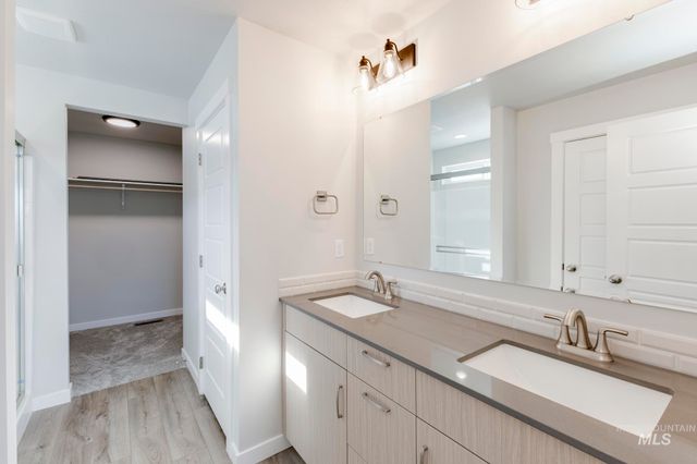 8258 E Bright Angel Dr, Nampa, ID 83687