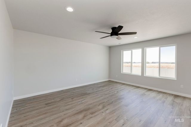 8258 E Bright Angel Dr, Nampa, ID 83687