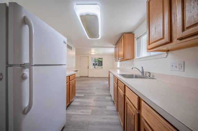 2472 Hawks Road, Ann Arbor, MI 48108
