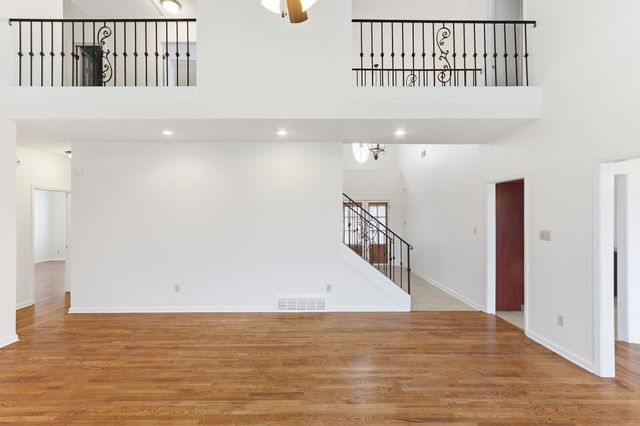 4854 FOX SPRINGS DR, Collierville, TN 38017