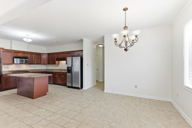 4854 FOX SPRINGS DR, Collierville, TN 38017