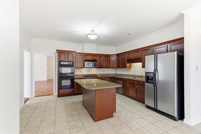 4854 FOX SPRINGS DR, Collierville, TN 38017