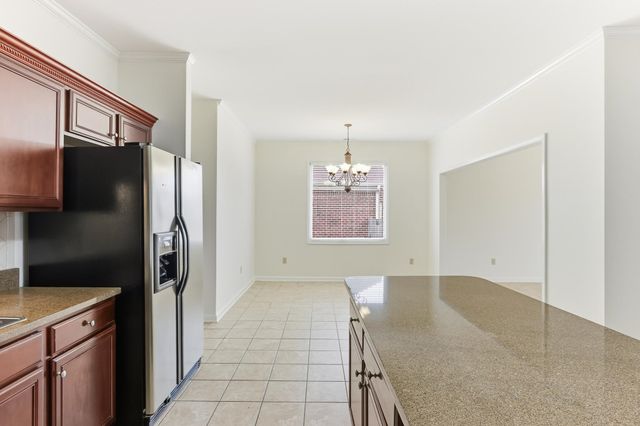 4854 FOX SPRINGS DR, Collierville, TN 38017