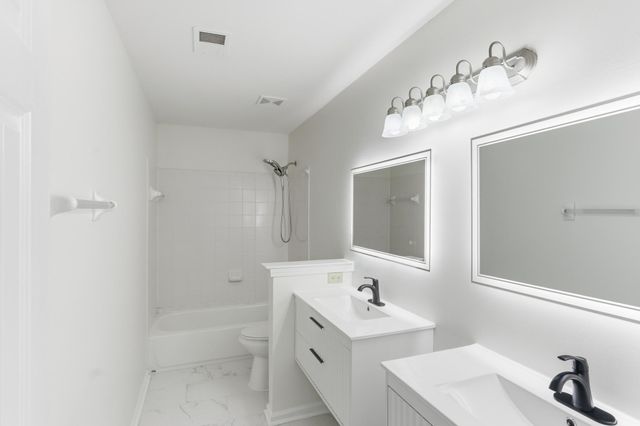 4854 FOX SPRINGS DR, Collierville, TN 38017