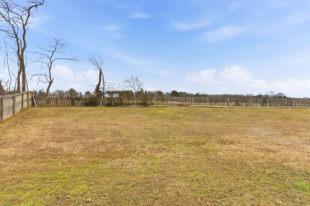 4854 FOX SPRINGS DR, Collierville, TN 38017