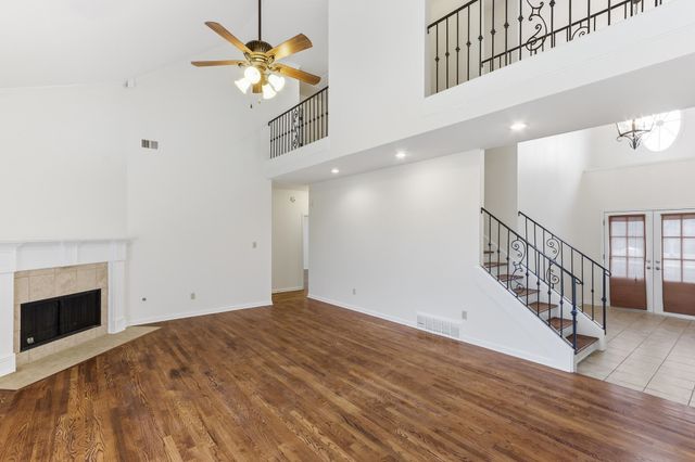 4854 FOX SPRINGS DR, Collierville, TN 38017