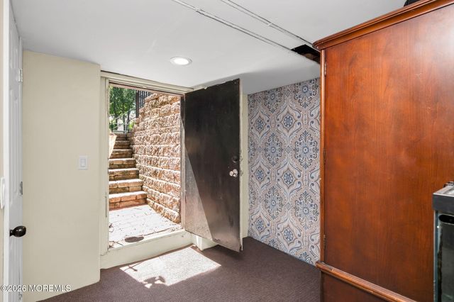 687 Hopping Road, Middletown, NJ 07748