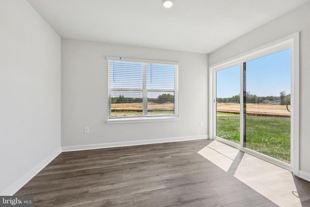 277 LONG BRANCH LN, La Plata, MD 20646