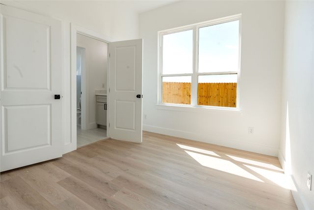 592 Highview Court, Godley, TX 76044