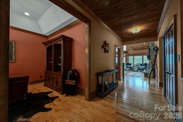 1226 Grouse Moor Drive, Sugar Mountain, NC 28604