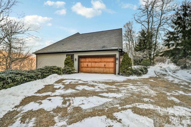 1226 Grouse Moor Drive, Sugar Mountain, NC 28604